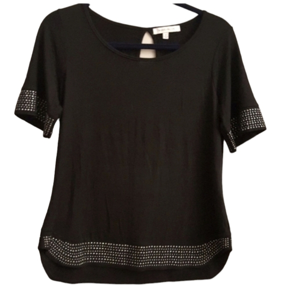 Rose & Olive Tops - ROSE AND OLIVE Hi/Lo Pullover Top with Studded Hem and Sleeve Cuffs sz S